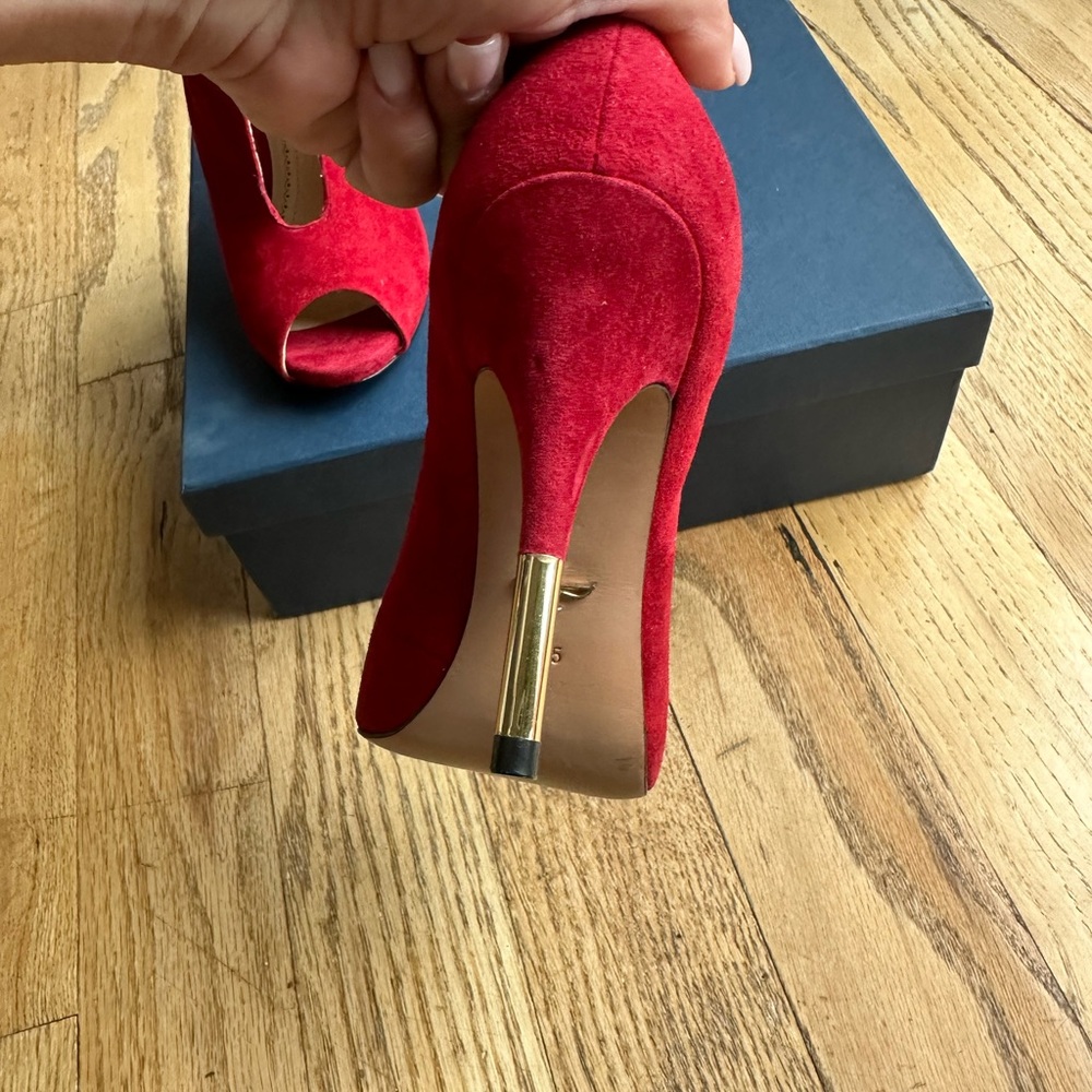 PourLaVictoire Suede Bootie